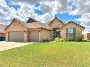 1289 Auburn Cir NE, Piedmont, OK 73078