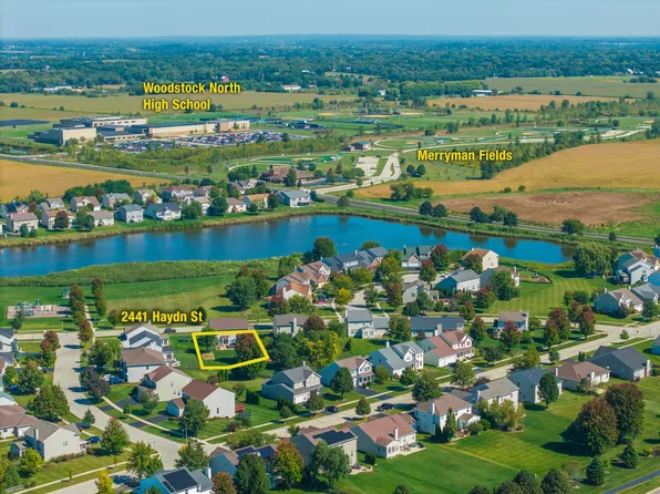 2441 Haydn St, Woodstock, IL 60098