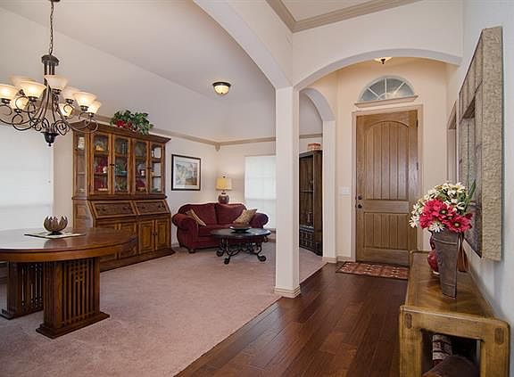 4th image of 4113 Greenwood Way
