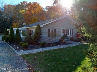 19 Tree Top Rd, Tunkhannock, PA 18657