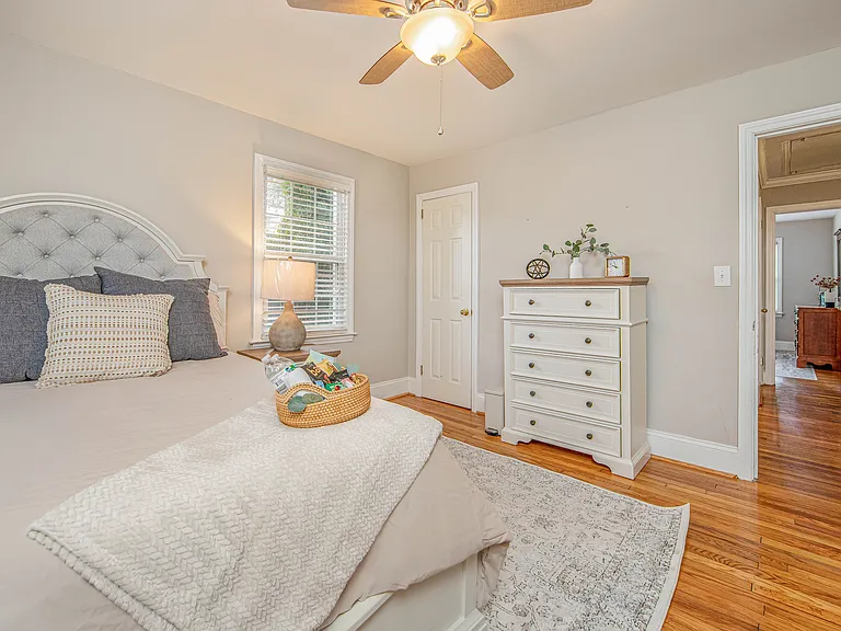 606 Poole Dr — Photo 9