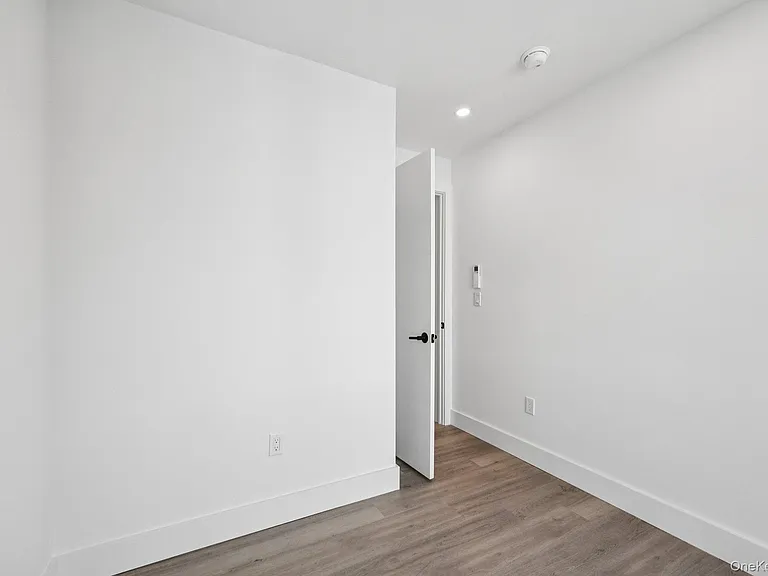 325 Manville Rd #203 — Photo 26