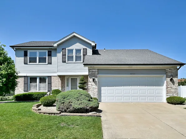 1350 W Barnwall Dr, Addison, IL 60101