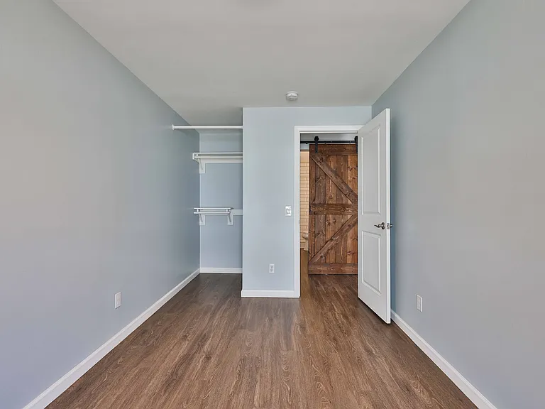 5036 Raymond Pl — Photo 31