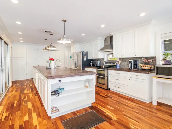 1909 8th St, Brownwood, TX 76801