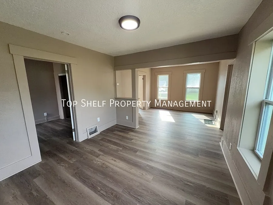 2 bed, 750 sqft, $995 — Photo 2