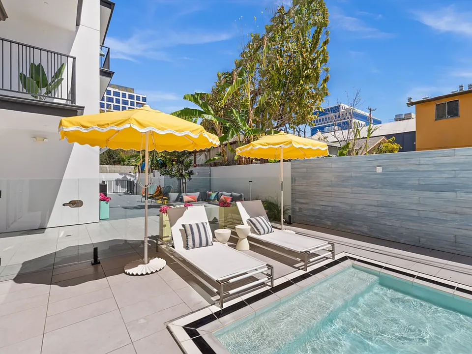 Sparkling Plunge Pool