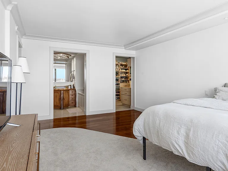 85 E India Row #31AB — Photo 10