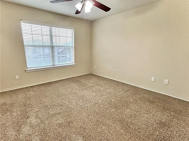 2477 Horse Shoe Dr — Photo 12