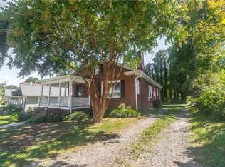 1018 Willow St, Mount Airy, NC 27030