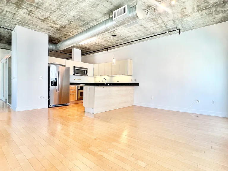 645 W 9th St #631 — Photo 1