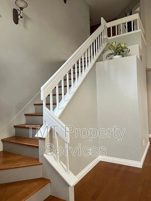3 bed, 2.5 bath, 1517 sqft, $3,000 — Photo 4