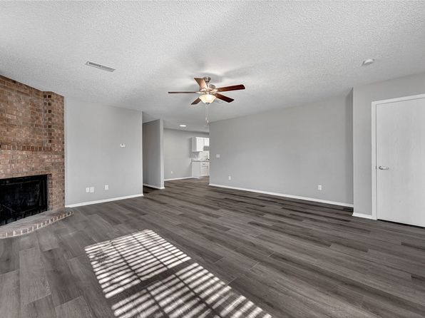 fayetteville-arkansas-448576526 picture