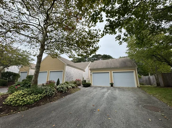 12 John Halls Cartpath Village, Yarmouth Port, MA 02675