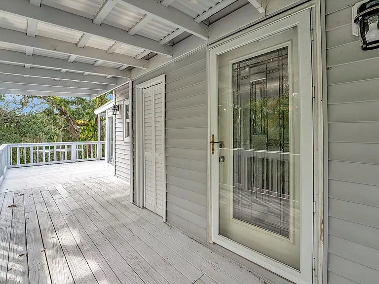 631 Harbor Ave — Photo 32