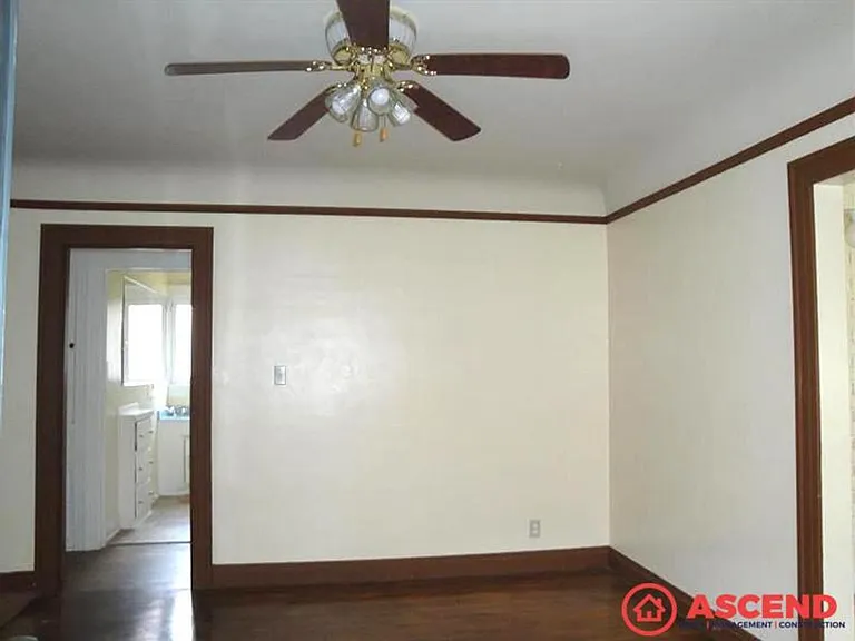 212 Lincoln St — Photo 4