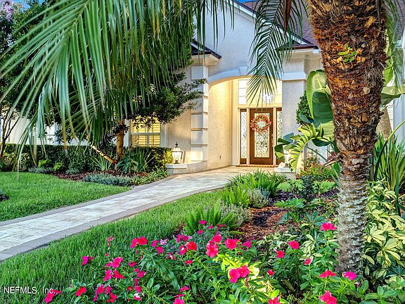 3rd image of 192 SEA ISLAND Drive