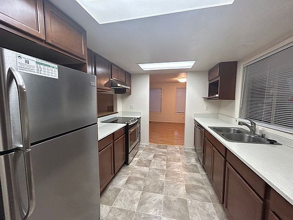 4th image of 5888 Shannon Ave
