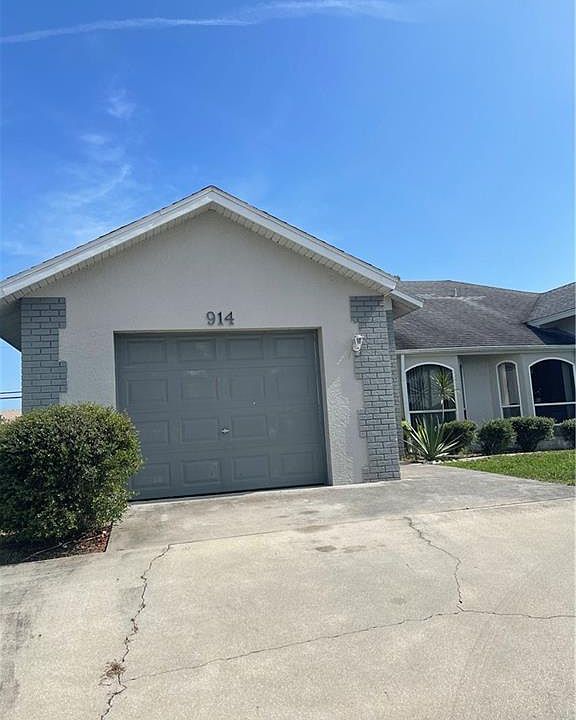 1st image of 914 Cape Coral Pkwy W
