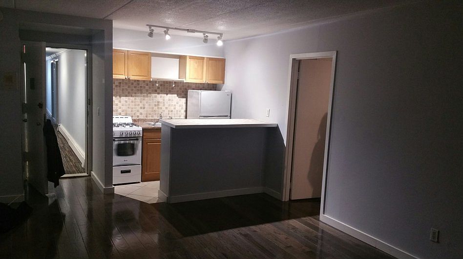 2nd image of 501 Pelham Rd #3