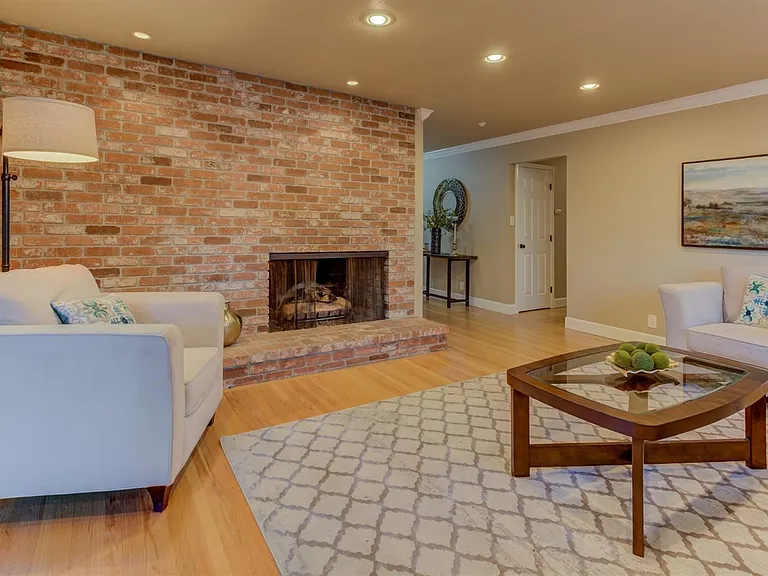 2572 Rollingwood Dr — Photo 6
