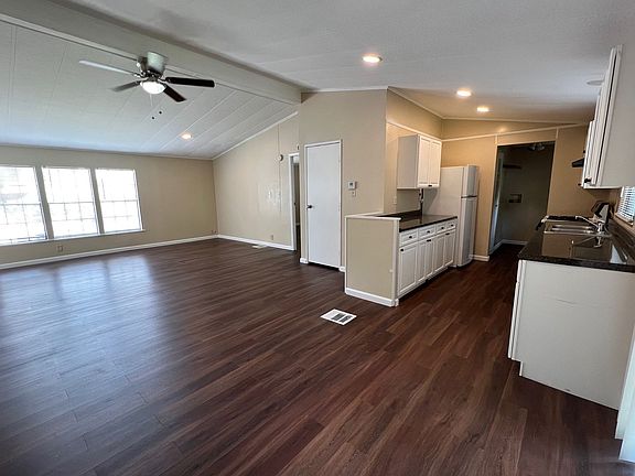 5th image of 607 Vista Ave