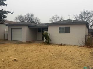 2112 Axtell St, Clovis, NM 88101