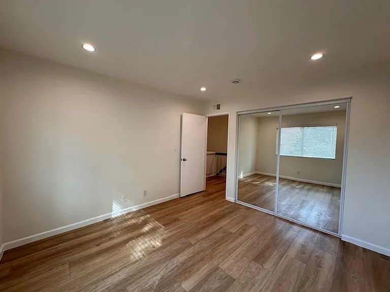 12111 Wagner St — Photo 23