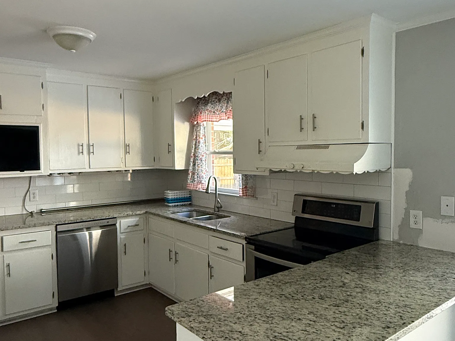 3 bed, 1665 sqft, $2,275 — Photo 2