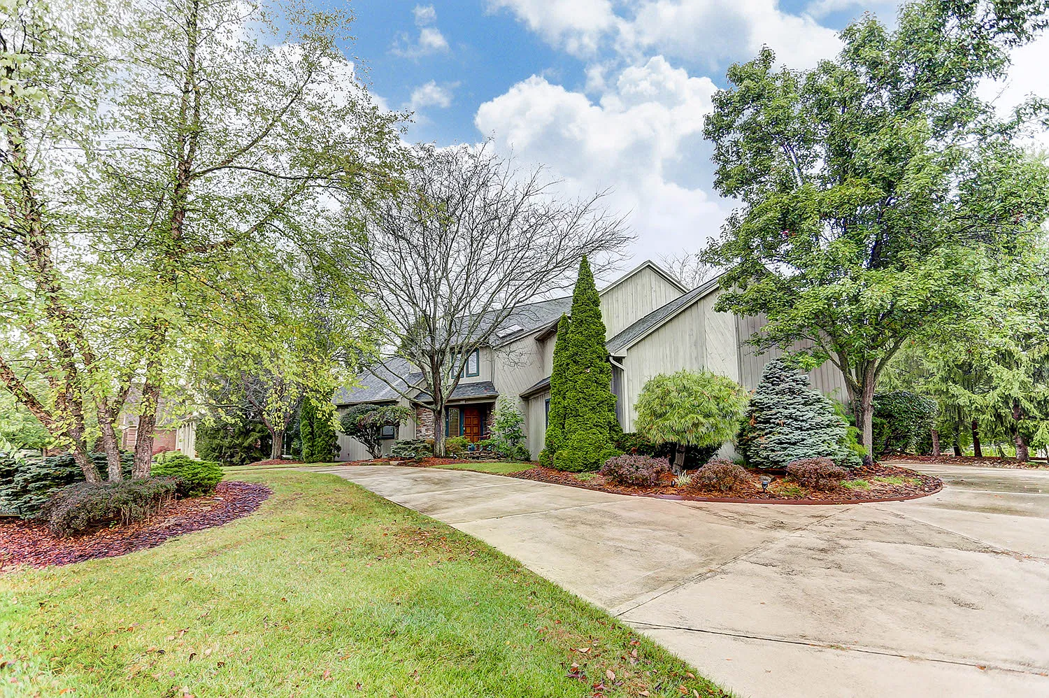 8229 Keeneland Ct photo 1