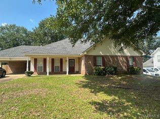 161 Fallon Ct, Deatsville, AL 36022
