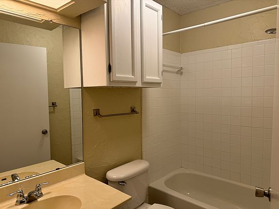 2nd image of 1105 Mossy Ln