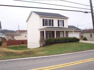 2419 Main St, Hurricane, WV 25526