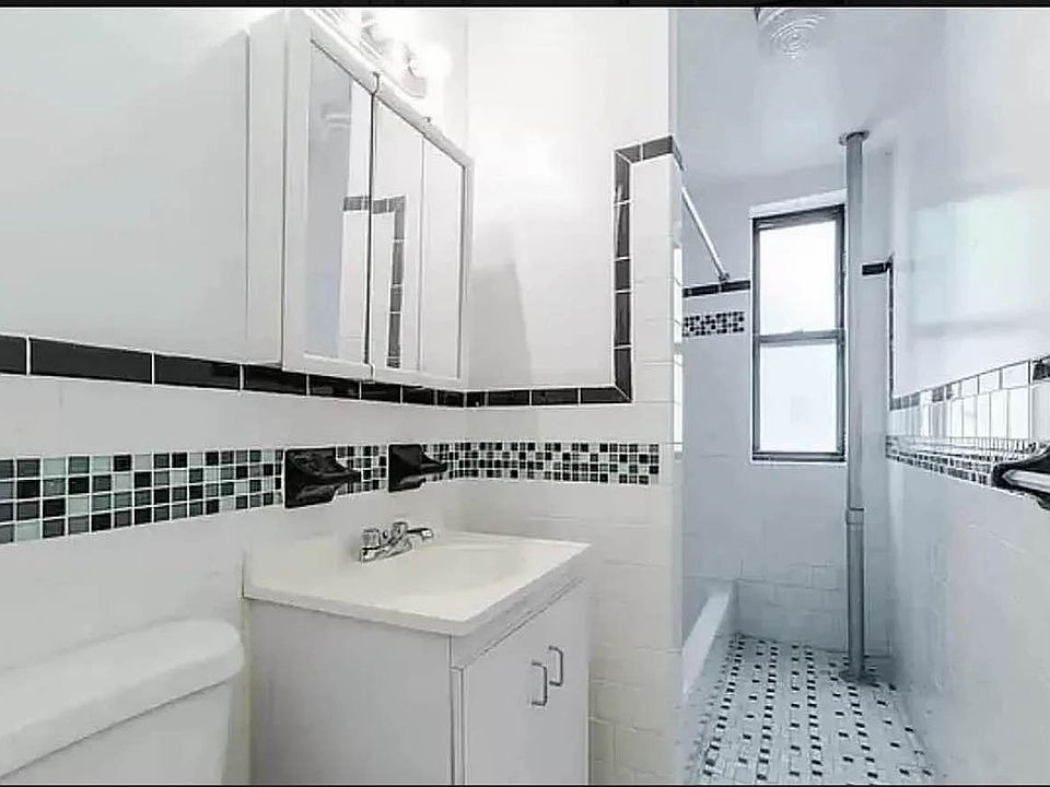2nd image of 101 Post Ave #4