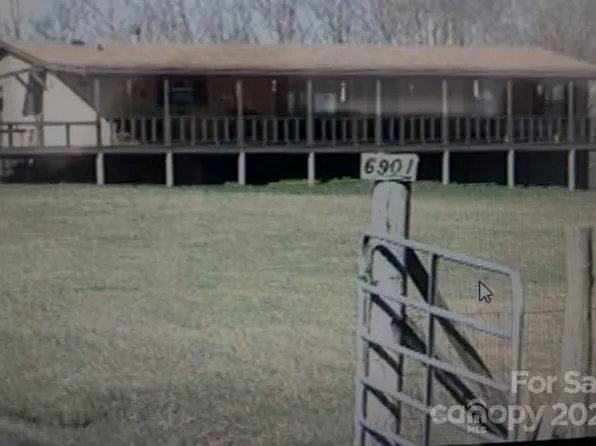 6901 Misty Pond Rd, Marshville, NC 28103