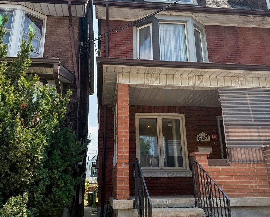 1st image of 665 Ossington Ave