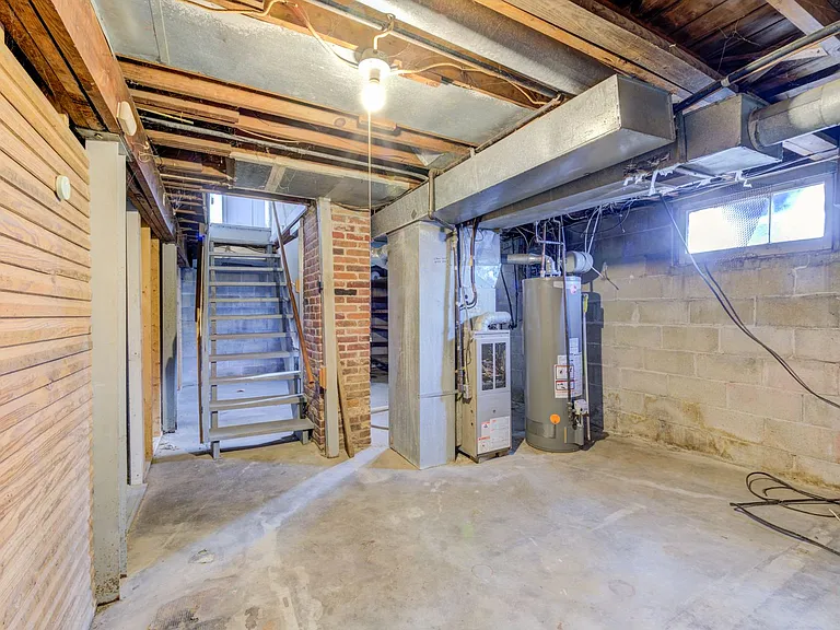7724 Horatio Dr — Photo 15