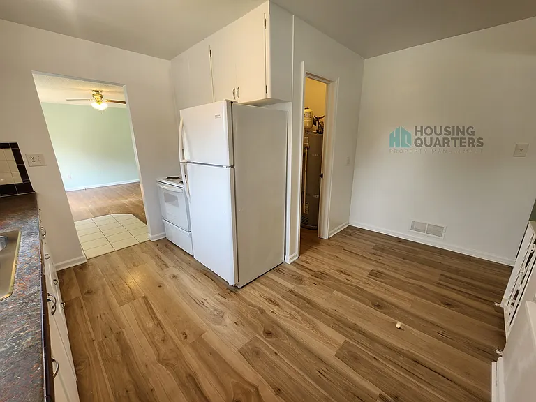 4120 W Sanson Ave — Photo 10