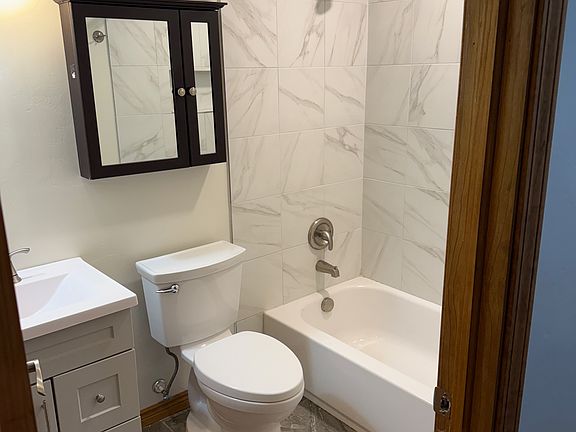 3rd image of 504 Sundial Dr #B