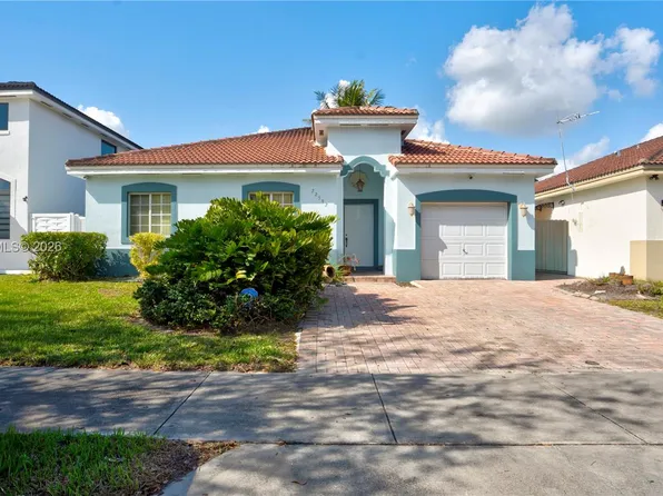 22592 SW 103rd Ct, Miami, FL 33190