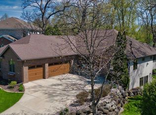 1801 Maplecrest Drive, Verona, WI 53593
