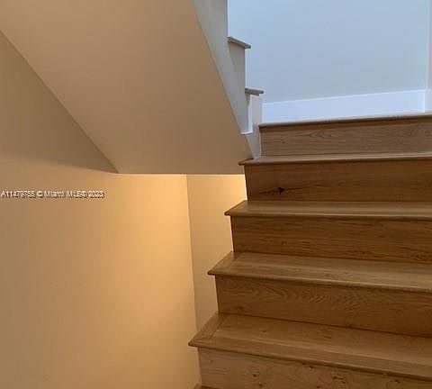 5th image of 3811 NE 166th St #3