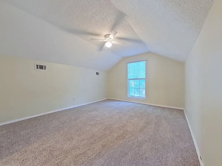 24 Neptune Dr — Photo 18