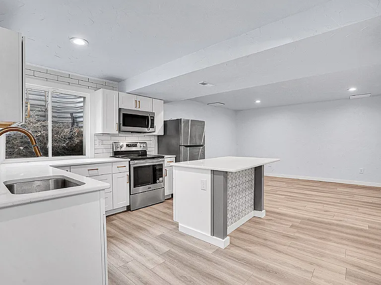 8065 Eagleview Dr — Photo 25