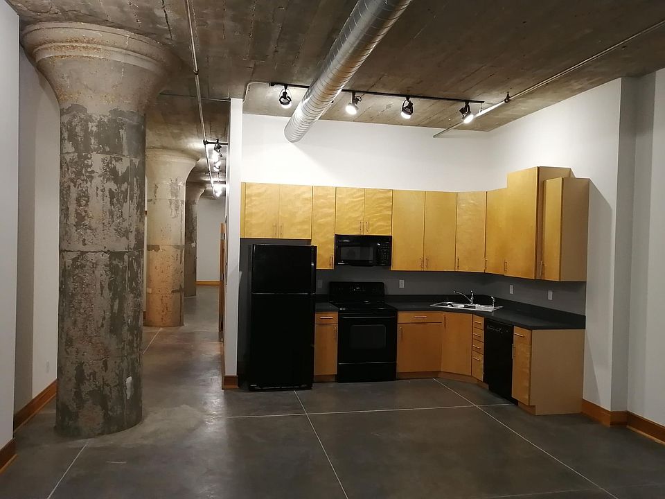 1st image of 1612 Lucas Ave Unit 306