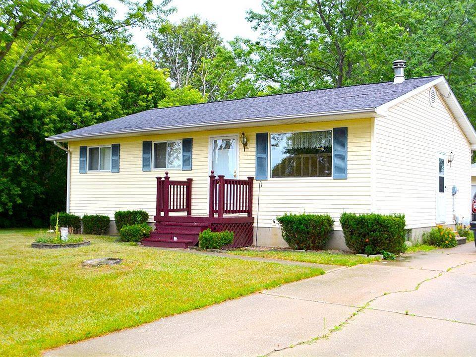 1st image of 1186 E Pine Ave