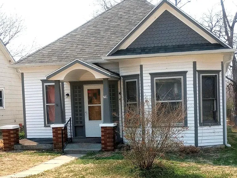 711 N C St — Photo 2