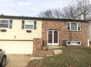 331 Sorrento Dr, Ballwin, MO 63021