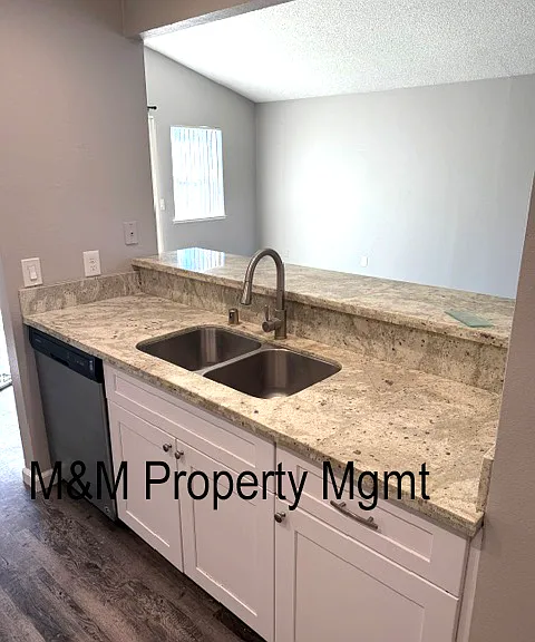 9821 Gardenwood Way — Photo 6