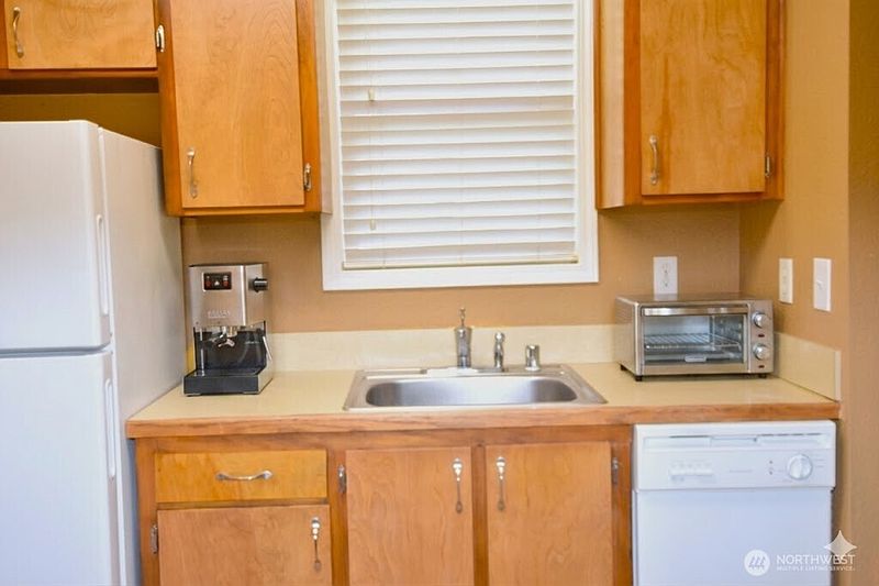 3rd image of 2629 Rucker Ave. #3